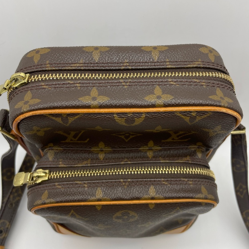 Louis Vuitton Monogram Amazone Crossbody Bag - Picture 3 of 16